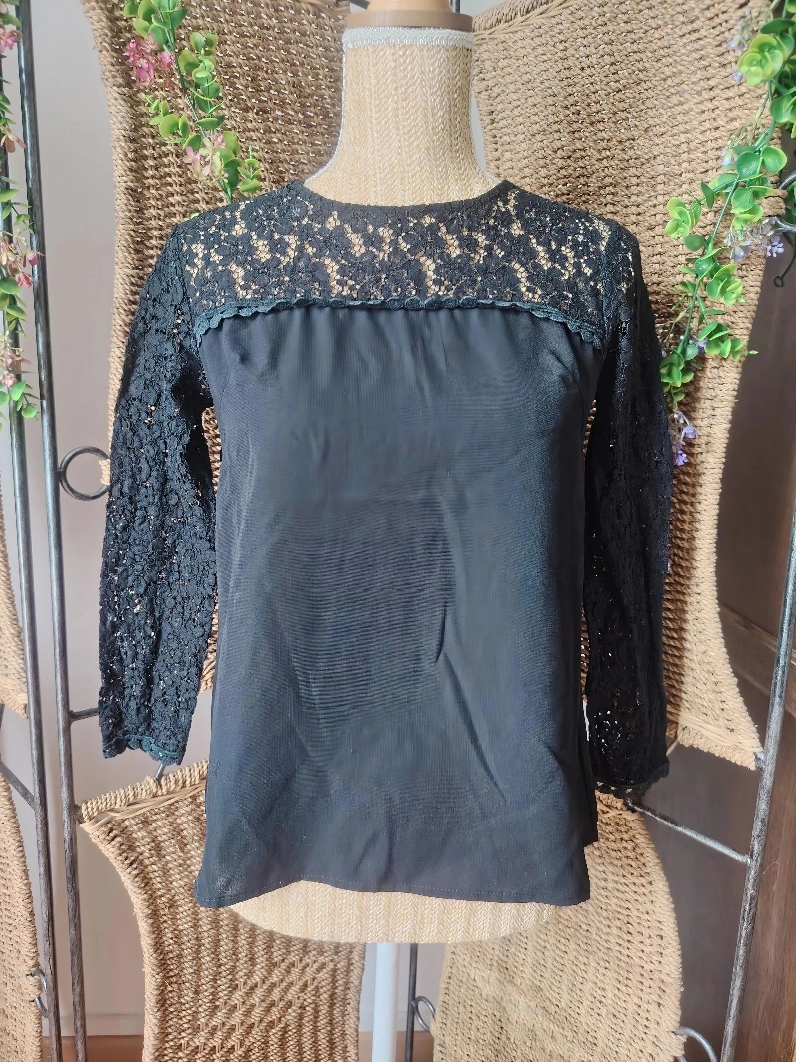 Blouse dentelle noir femme 36 Version Féminin 